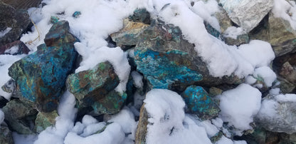 Chrysocolla w/ Magnetite and Medmontite