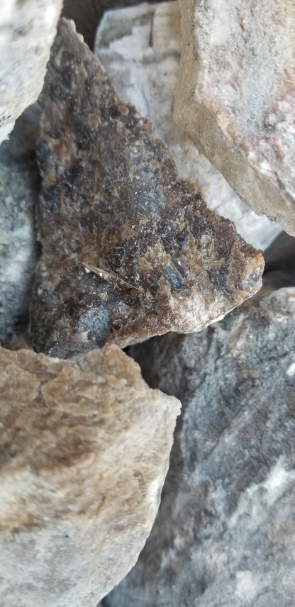 Root Beer Onyx w/ Aragonite