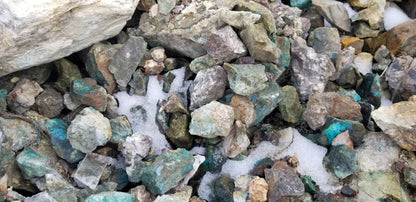 Chrysocolla w/ Magnetite and Medmontite