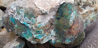 Chrysocolla w/ Magnetite and Medmontite