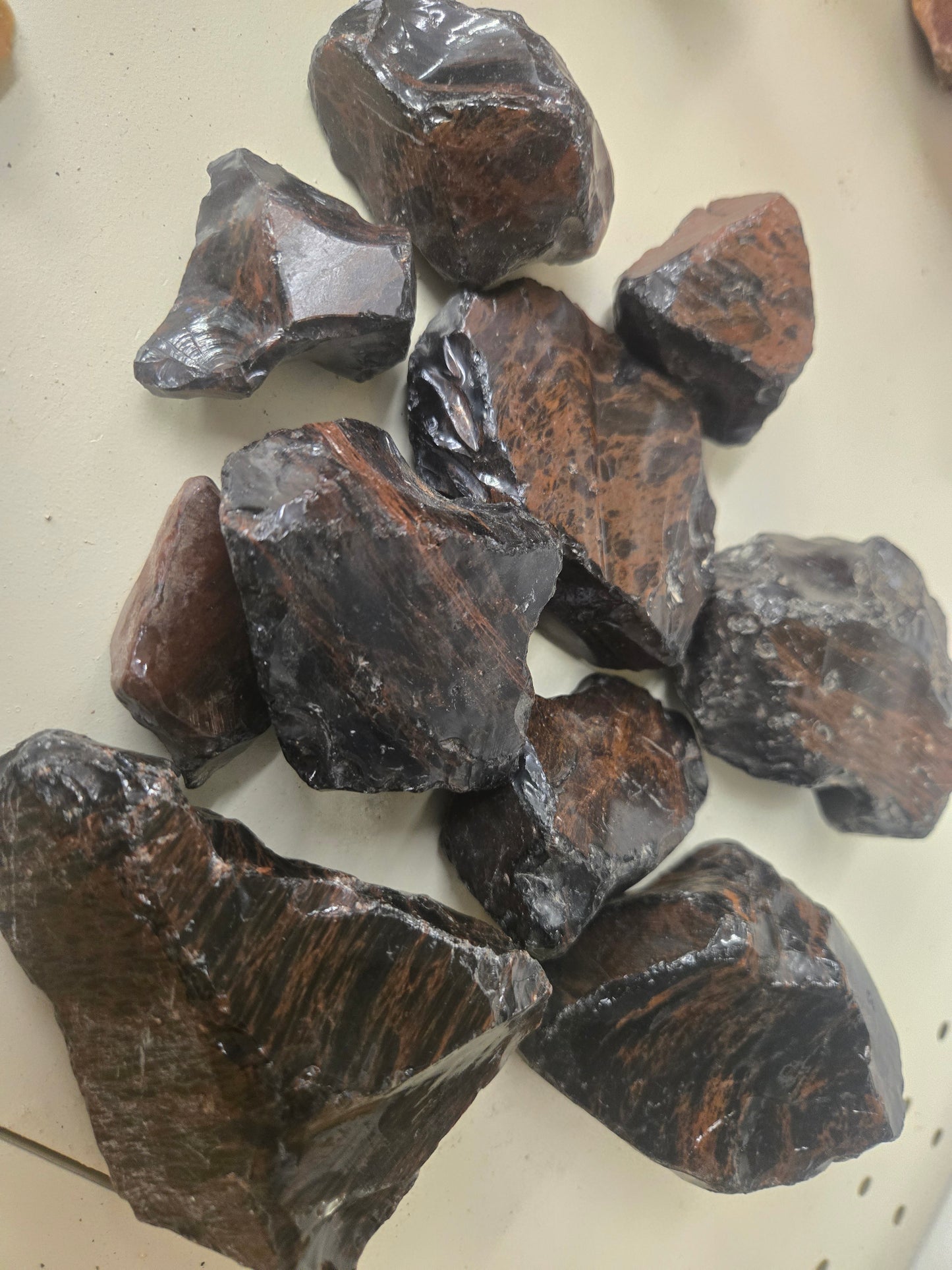 Obsidian, Mahogany