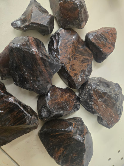 Obsidian, Mahogany