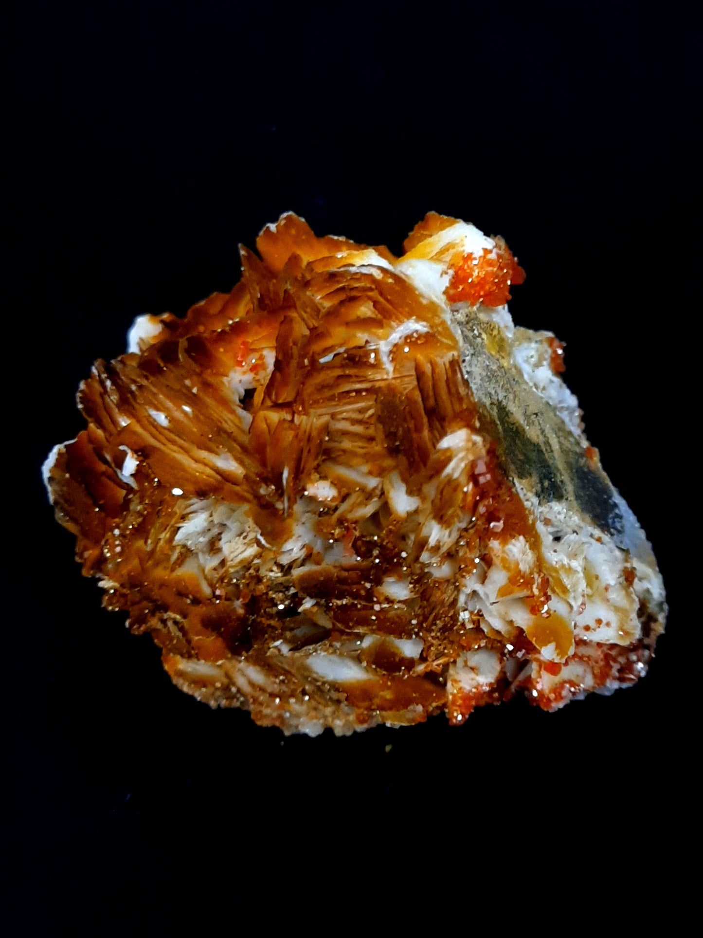 Vanadinite with Barite specimen
