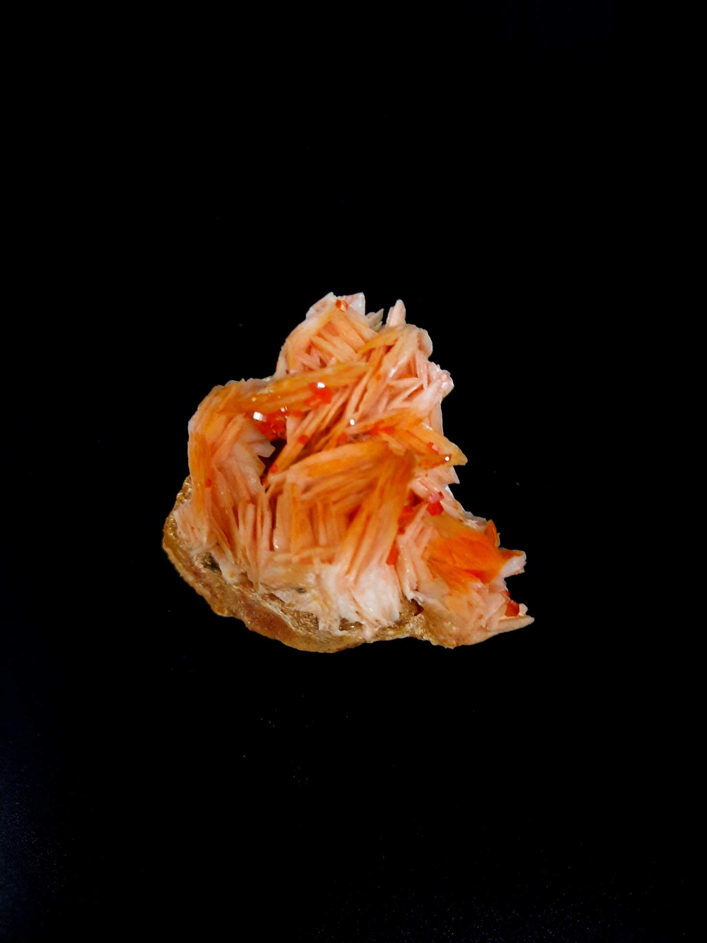 Vanadinite with Barite specimen